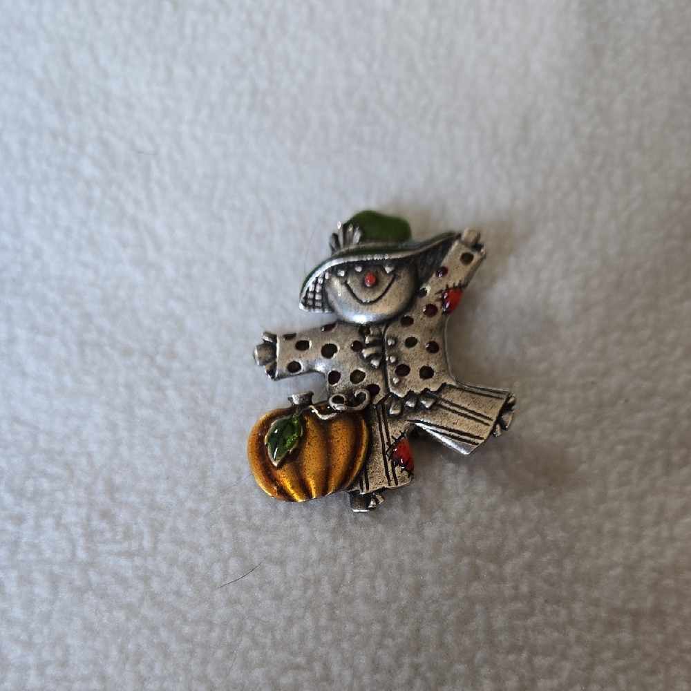 AJMC Scarecrow Brooch with Pumpkin Accent